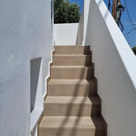 Semesterbostad Angel's Petit House Triovasálos